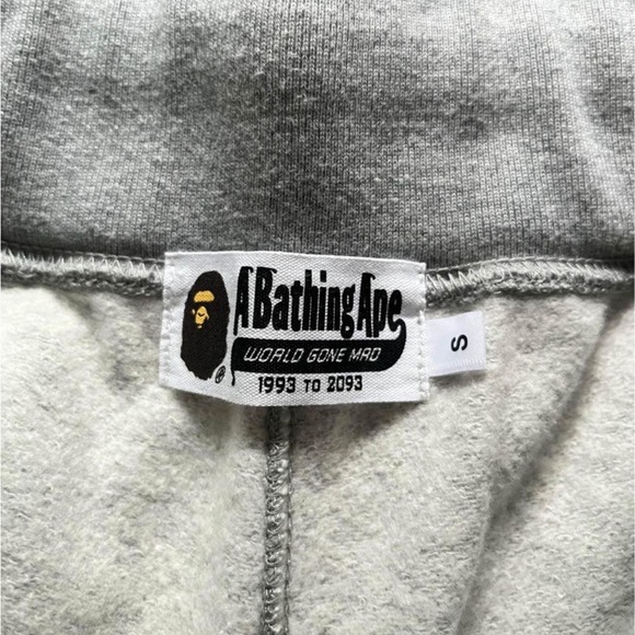 BAPE Shark Camo Back Pocket Sweat Shorts Men’s Size S - Picture 3 of 5